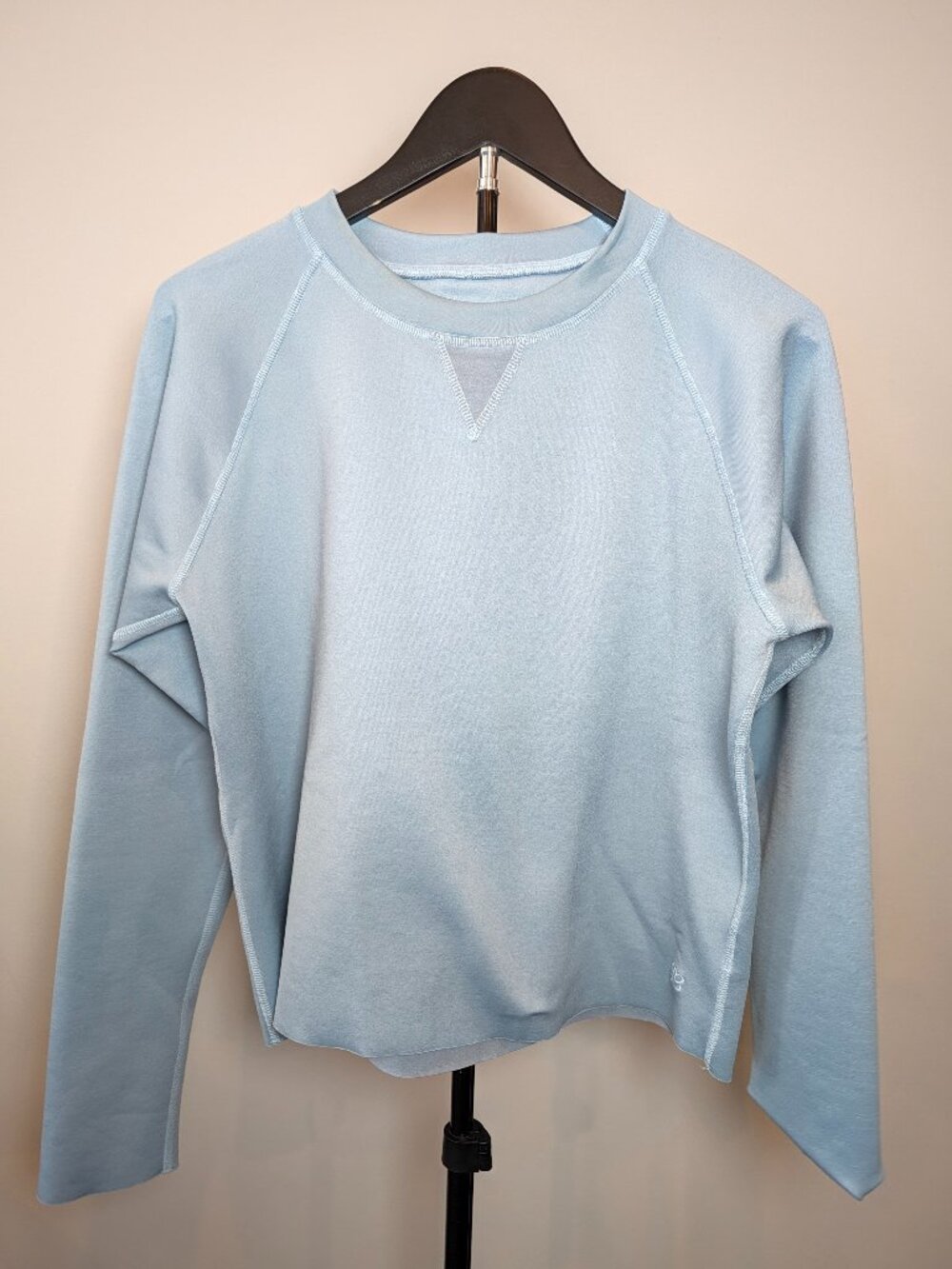 Albion Women's Size S Fit Neo Crop Sweatshirt Sky Blue